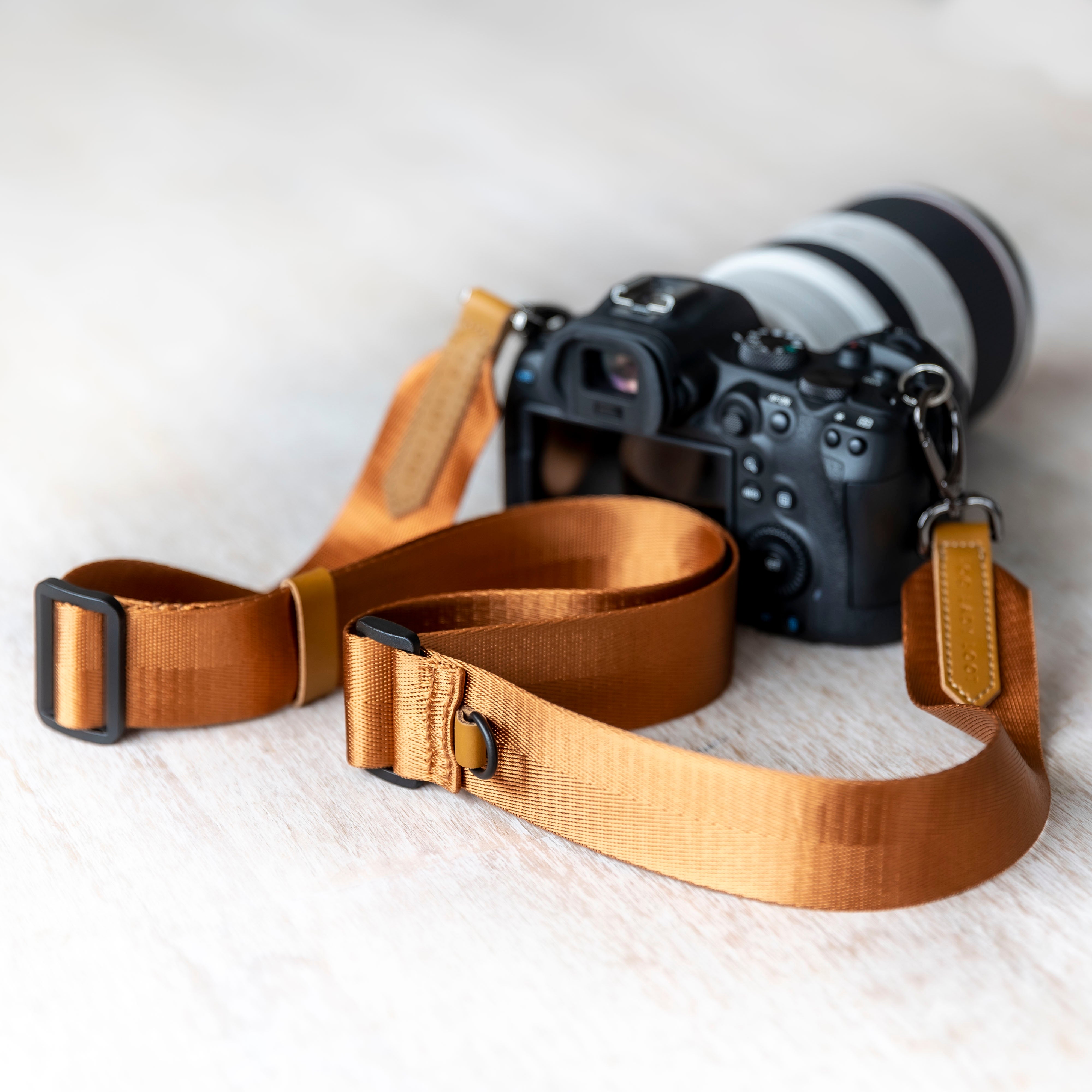 'Luna' Lustre Camera Strap